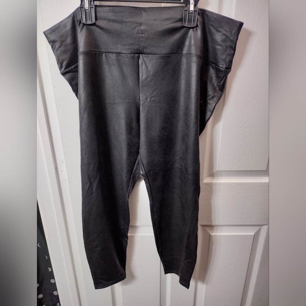 Black leggings